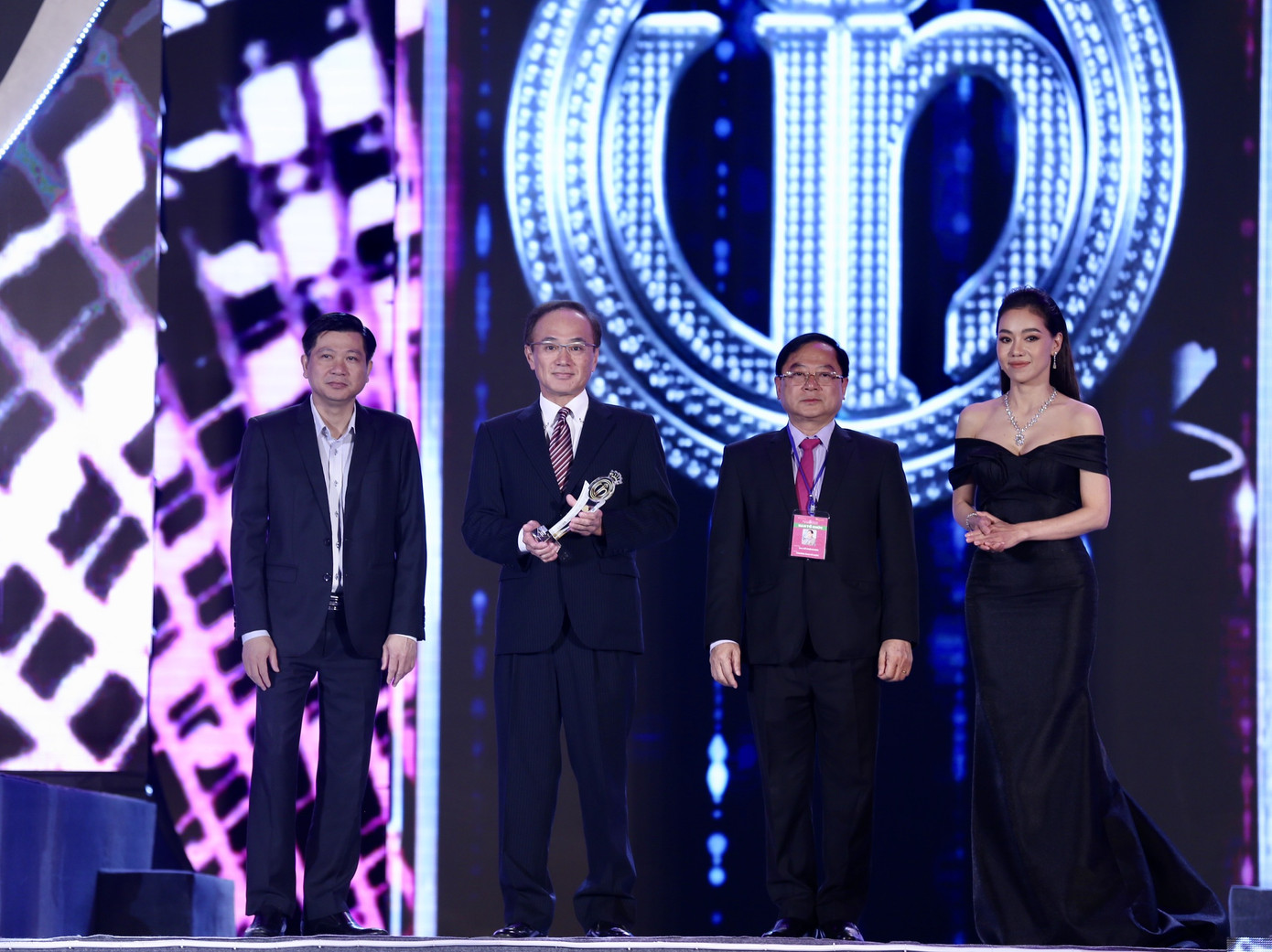 Công bố Top 5 Người đẹp Thời trang của Hoa hậu Việt Nam 2020 ảnh 34