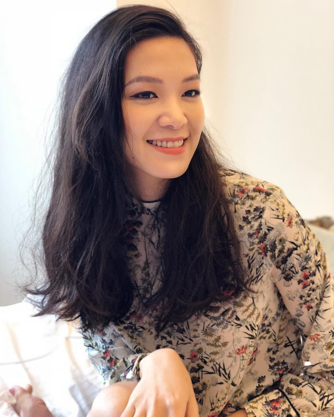 Thùy Dung tâm sự: "Em vẫn thích sống ở Việt Nam hơn" Thùy Dung tâm sự: "Em vẫn thích sống ở Việt Nam hơn"