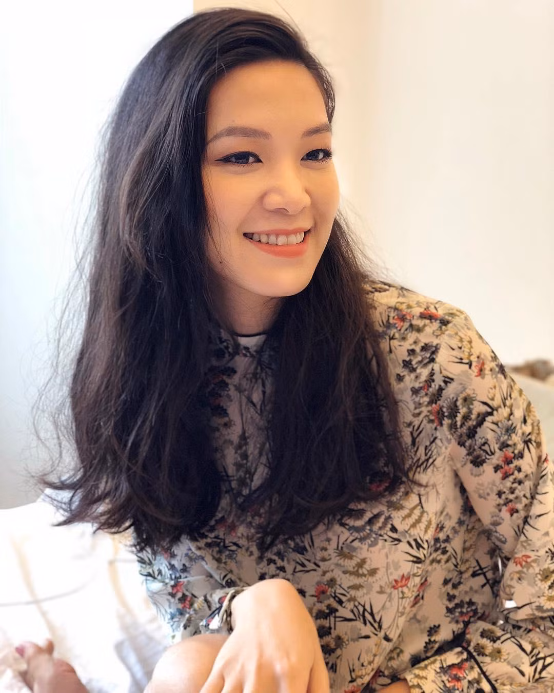 Thùy Dung tâm sự: "Em vẫn thích sống ở Việt Nam hơn"