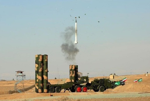 Quân đội Iran bắn thử 'rồng lửa' S-300 mua từ Nga ảnh 1
