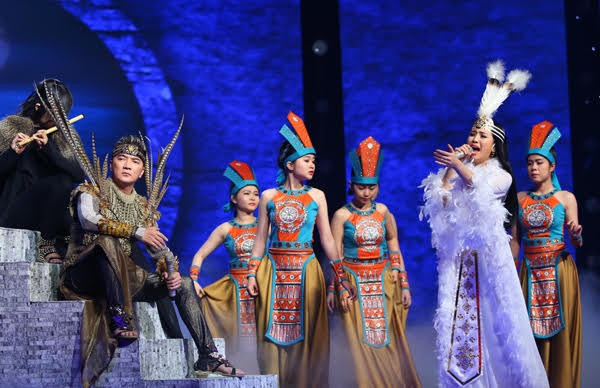 Mỹ Tâm và học trò 'đại náo' đêm chung kết The Voice ảnh 4