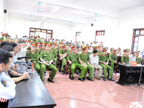 Toàn cảnh phiên tòa sáng nay 5/9