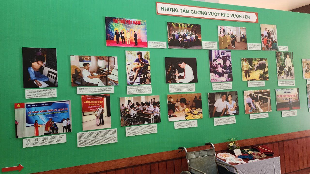 Một góc trưng bày triển lãm tại Bảo tàng Quảng Trị (8 Nguyễn Huệ, TP. Đông Hà).