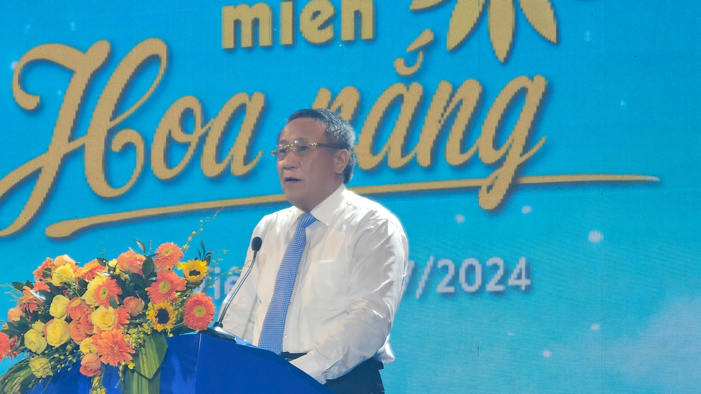 Phó Chủ tịch Thường trực UBND tỉnh Hà Sỹ Đồng kêu gọi du khách đến thưởng thức những món ăn đặc trưng của Quảng Trị. Phó Chủ tịch Thường trực UBND tỉnh Hà Sỹ Đồng kêu gọi du khách đến thưởng thức những món ăn đặc trưng của Quảng Trị.