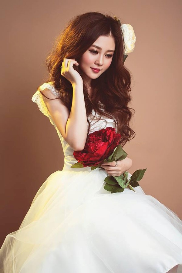 Góc mặt nhìn nghiêng đẹp hoàn mỹ của cô gái đến từ Gia Lai Bài viết: http://news.zing.vn/Hot-girl-Gia-Lai-xinh-nhu-bup-be-post359945.html#home_cate.tinchinh Nguồn Zing News 