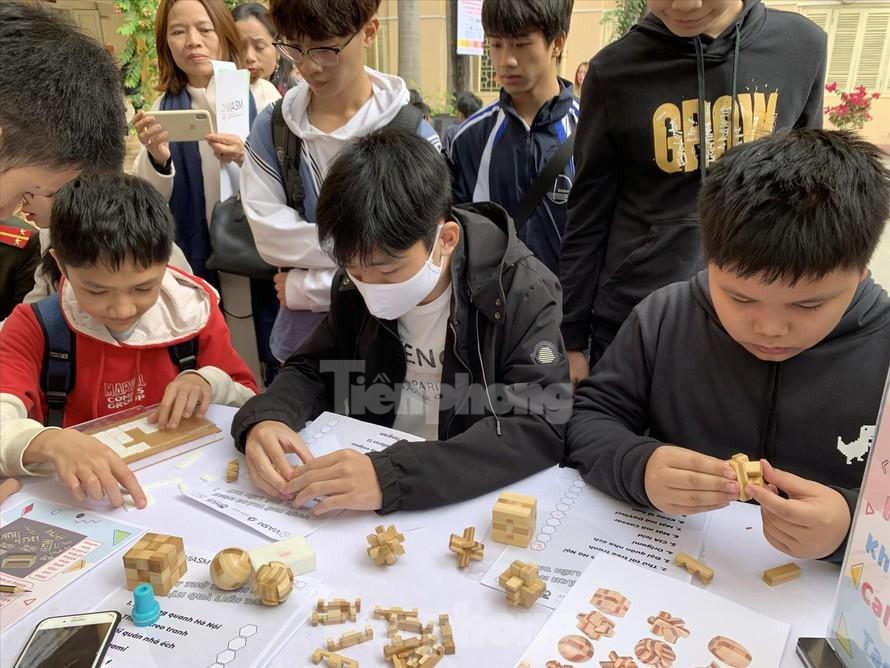 Trải nghiệm với Toán học Trải nghiệm với Toán học