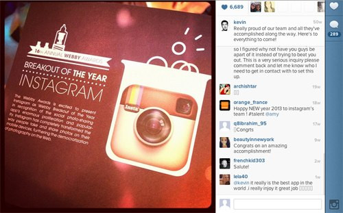 Cùng thời gian đó, Instagram được trao giảiWebby Award cho sản phẩm đột phá