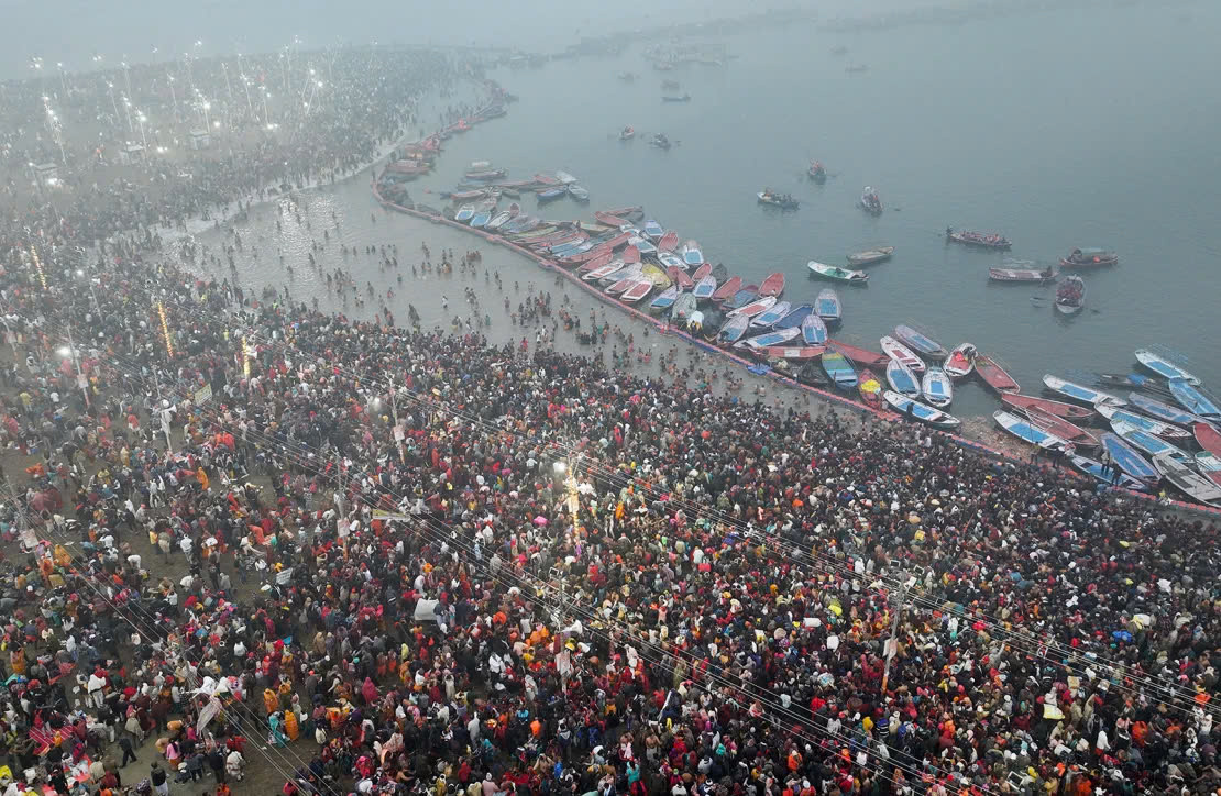 Được tổ chức 12 năm một lần, năm nay lễ hội Maha Kumbh Mela dự kiến thu hút hơn 450 triệu tín đồ và du khách. Ảnh: Getty. Được tổ chức 12 năm một lần, năm nay lễ hội Maha Kumbh Mela dự kiến thu hút hơn 450 triệu tín đồ và du khách. Ảnh: Getty.