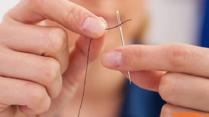 Dùng kim chỉ sau giao thừa có thể khiến gia chủ chịu nhiều vất vả, khổ sợ hoặc đôi lúc gặp phải cảnh “thiếu trước hụt sau”. Ảnh: Internet