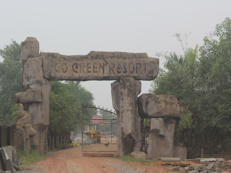 Cổng vào khu sinh thái 