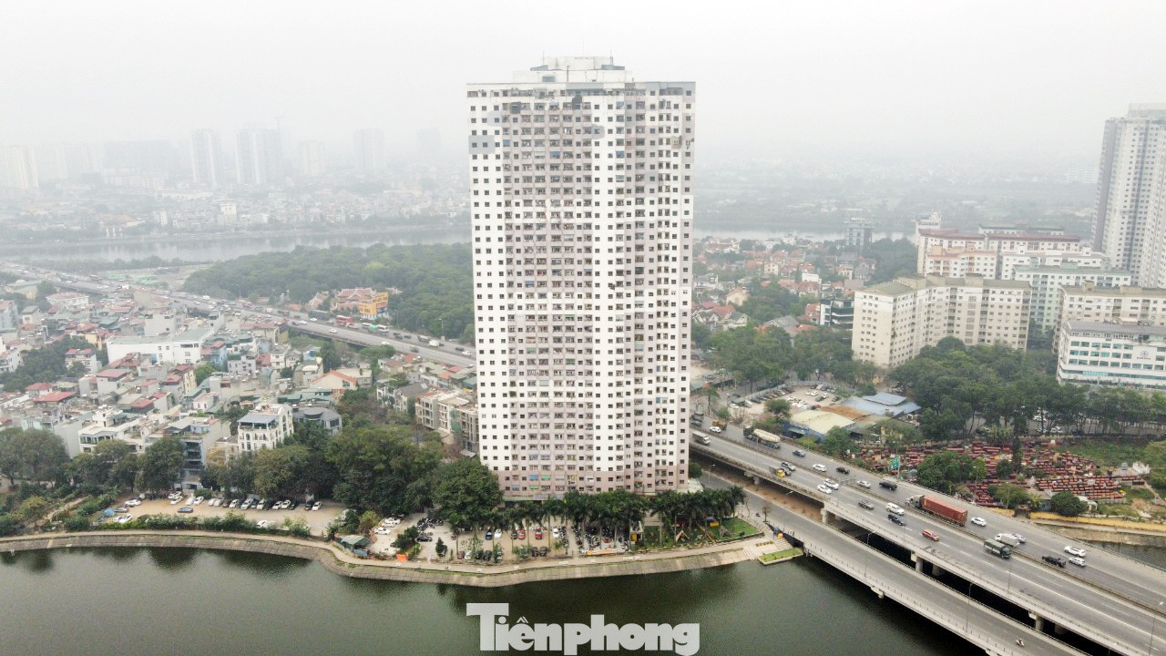 Dự án VP6 Linh Đàm nằm ở vị trí đắc địa, ngay cạnh Hồ Linh Đàm (quận Hoàng Mai, Hà Nội). Dự án VP6 Linh Đàm nằm ở vị trí đắc địa, ngay cạnh Hồ Linh Đàm (quận Hoàng Mai, Hà Nội).