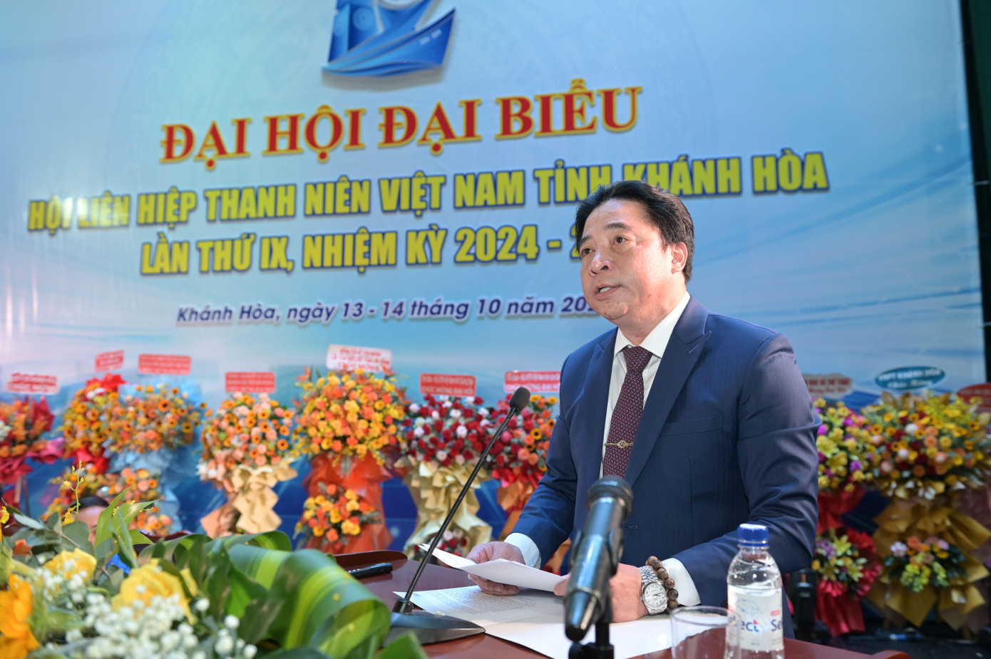 Ông Nguyễn Khắc Toàn đề nghị các cấp bộ Hội LHTN Việt Nam tỉnh Khánh Hòa chú trọng hỗ trợ thanh niên lập nghiệp, khởi nghiệp đổi mới sáng tạo.