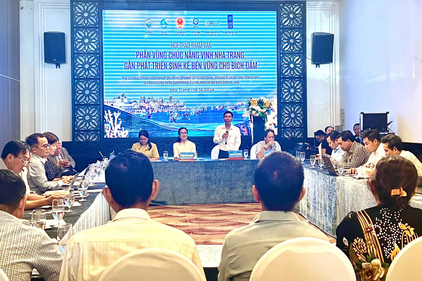 Hội thảo tham vấn phân vùng chức năng vịnh Nha Trang gắn với phát triển sinh kế bền vững cho Bích Đầm.