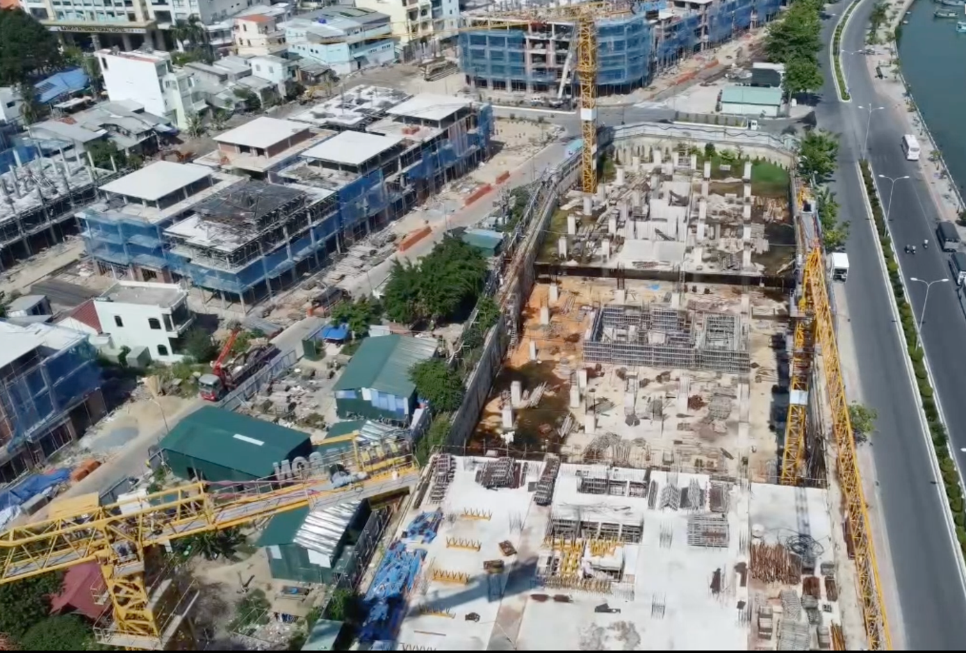 Dự án Khu dân cư Cồn Tân Lập thi công ngổn ngang sau 13 năm được chấp thuận đầu tư. Dự án Khu dân cư Cồn Tân Lập thi công ngổn ngang sau 13 năm được chấp thuận đầu tư.