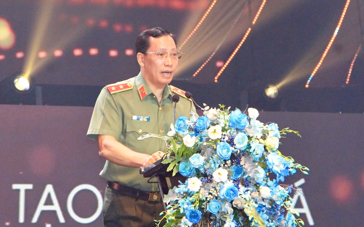 Trung tướng Lê Văn Tuyến - Thứ trưởng Bộ Công an - phát biểu khai mạc.