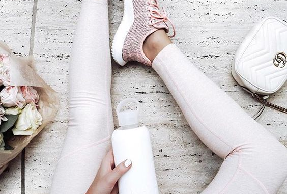 vài động tác tập nhẹ nhàng trong nhà thôi cũng khiến bạn cảm thấy khá hơn. vài động tác tập nhẹ nhàng trong nhà thôi cũng khiến bạn cảm thấy khá hơn.