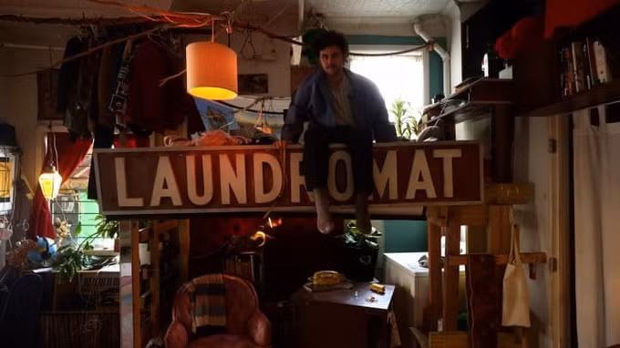 Chiếc giường gác xép chỉ tốn 25$ để làm của Sampson Dahl (Ảnh: CNBC Make It)