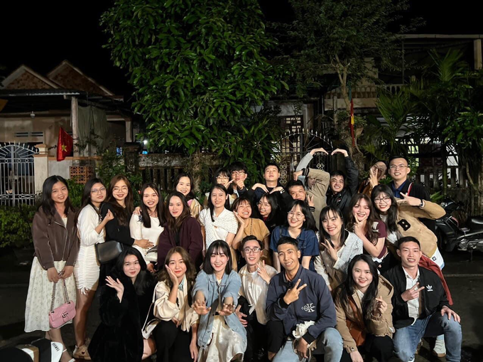 Bức ảnh buổi họp lớp năm nay với sự góp mặt của 31/36 thành viên (Ảnh: NVCC).