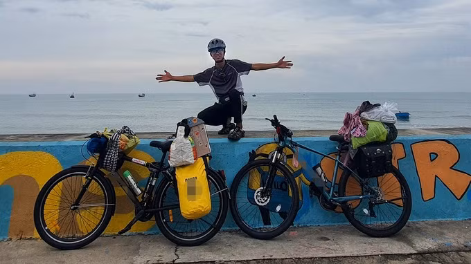 Đạp xe đi phượt xuất phát từ niềm đam mê xê dịch và mong muốn vượt ra giới hạn của bản thân (Ảnh: NVCC)