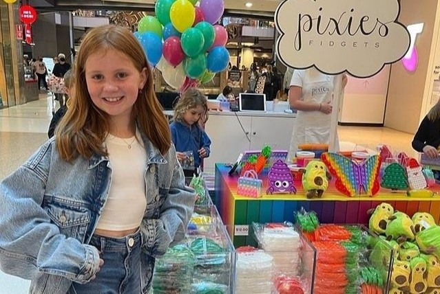 Cô bé 11 tuổi có sự nghiệp kinh doanh thành công.