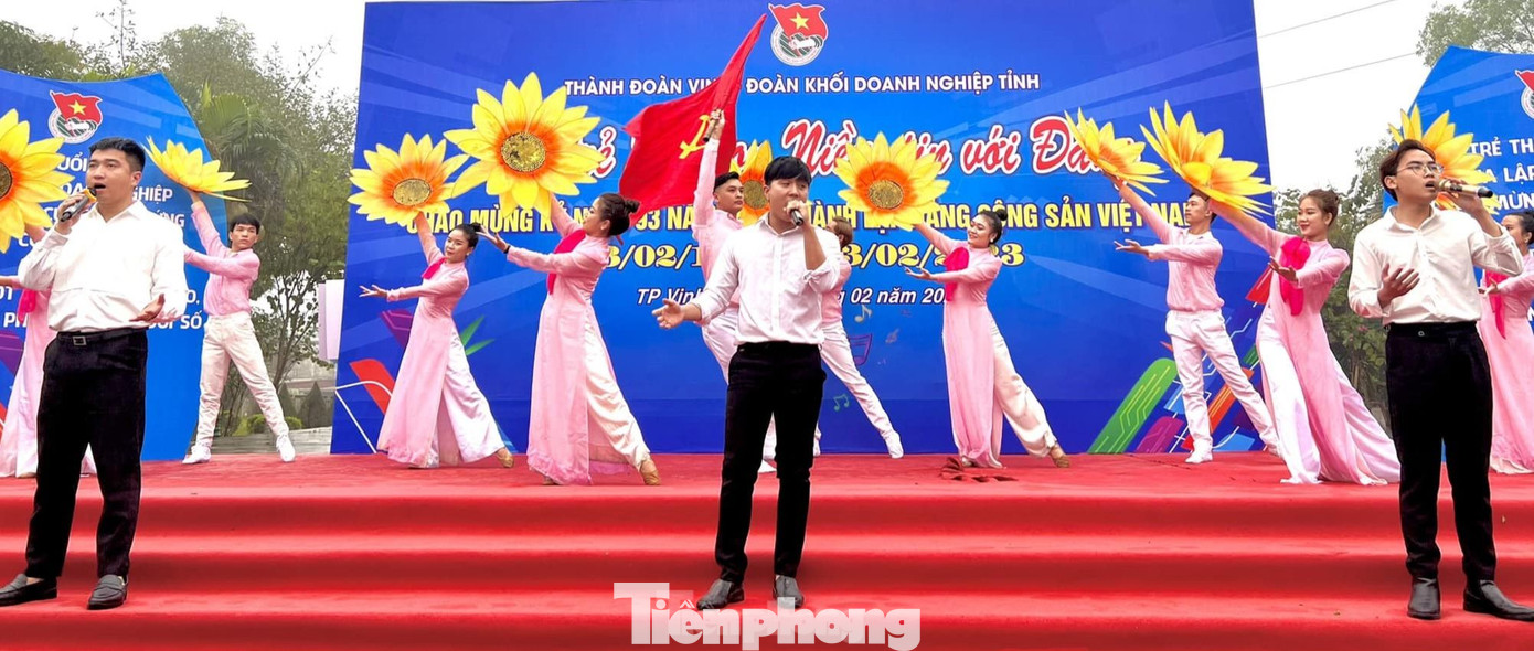 Các tiết mục văn nghệ tại chương trình