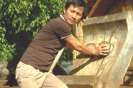 Chiêng nữ	Ảnh: Văn Quế