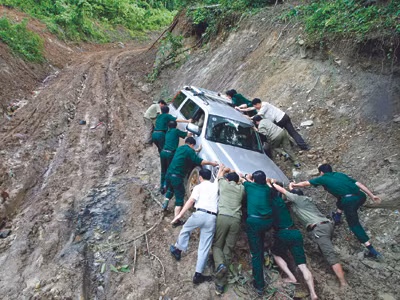 Một đoạn đường tuần tra trên tuyến biên giới huyện Sốp Cộp, Sơn La