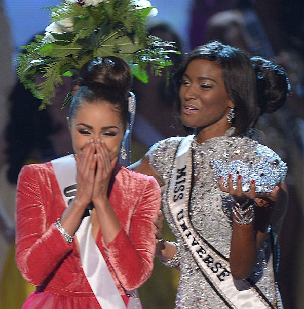 Leila Lopes kém duyên dáng và quyến rũ. Cô cũng già hơn nhiều so với tuổi 26