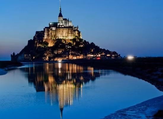 Ngỡ ngàng những tòa lâu đài đẹp nhất thế giới ảnh 2 Ngỡ ngàng những tòa lâu đài đẹp nhất thế giới ảnh 2