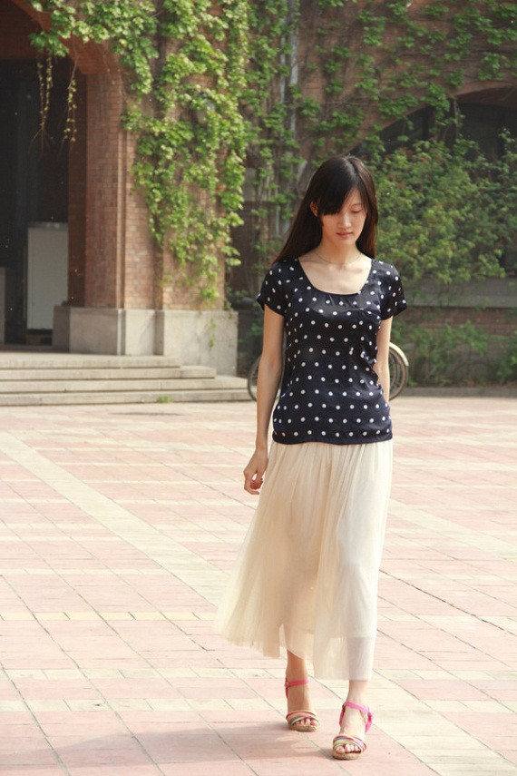 Cô còn có nickname là Xiao Muzi (Tiểu Muzi), do chính ông nội cô đặt với hàm nghĩa là ngây thơ và đoan trang. Nickname này tương xứng vởi vẻ ngoài nhẹ nhàng và xinh đẹp của cô gái 9x này. Cô còn có nickname là Xiao Muzi (Tiểu Muzi), do chính ông nội cô đặt với hàm nghĩa là ngây thơ và đoan trang. Nickname này tương xứng vởi vẻ ngoài nhẹ nhàng và xinh đẹp của cô gái 9x này