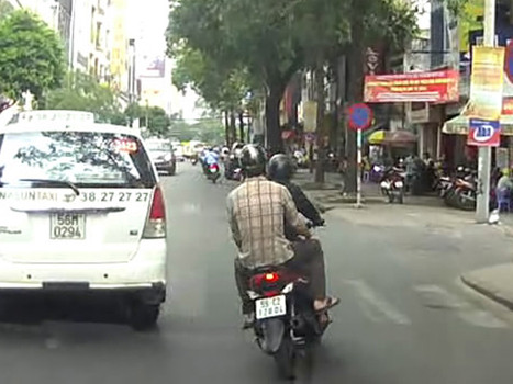 Hai tên cướp trước khi ra tay