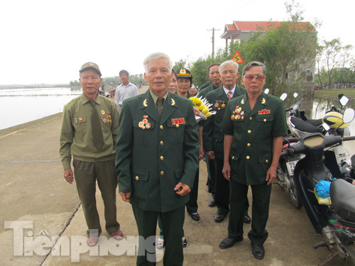 Đoàn cựu chiến binh Lệ Thủy vào viếng Đại tướng