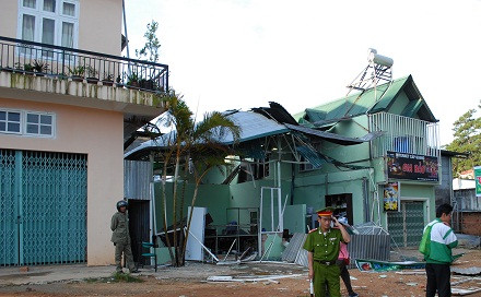 Nhiều người chưa hết bàng hoàng sau vụ nổ