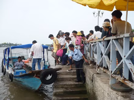 Du lịch sông nước ở ĐBSCL vẫn là sự lựa chọn trong lịch trình những ngày nghỉ lễ, tết của đông đảo người dân. 