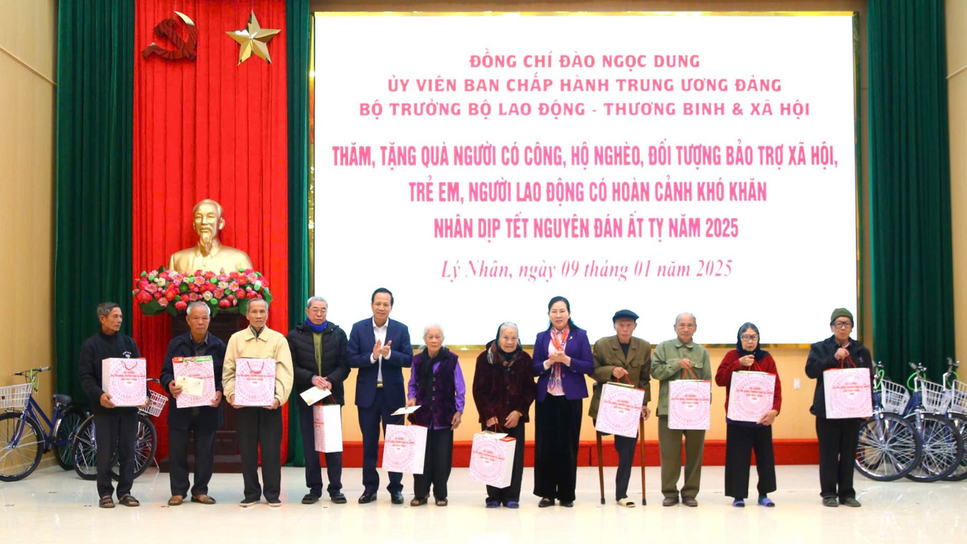 Trong dịp Tết Nguyên đán Ất Tỵ năm 2025, toàn quốc đã hỗ trợ, tặng quà Tết cho trên 13,5 triệu lượt đối tượng với tổng kinh phí hơn 7.800 tỷ đồng. Ảnh: Molisa.