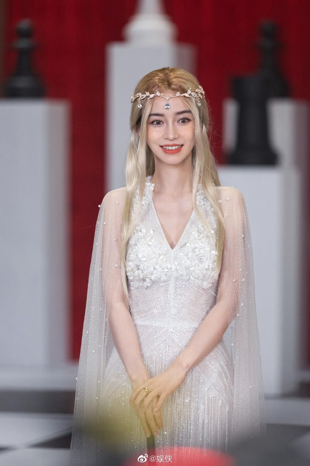 Không ít khán giả đã rất bất ngờ vì có thể nhìn thấy một tạo hình tràn đầy tiên khí đến vậy trong một chương trình trinh thám.