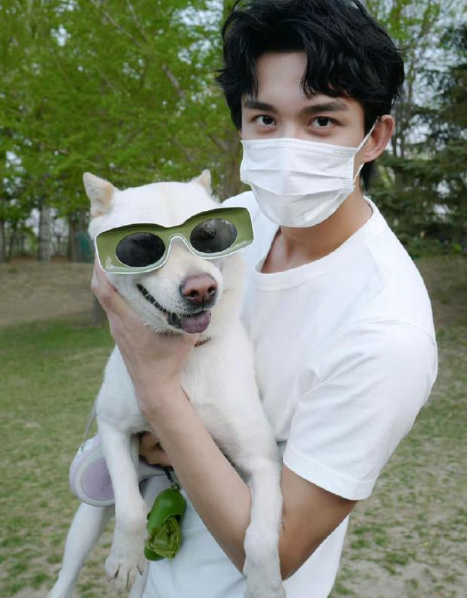 Chú chó tên Tiểu Bắc của Ngô Lỗi.