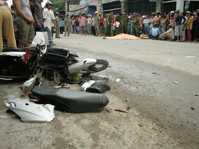 Ba chiếc xe máy bị hư hỏng nặng