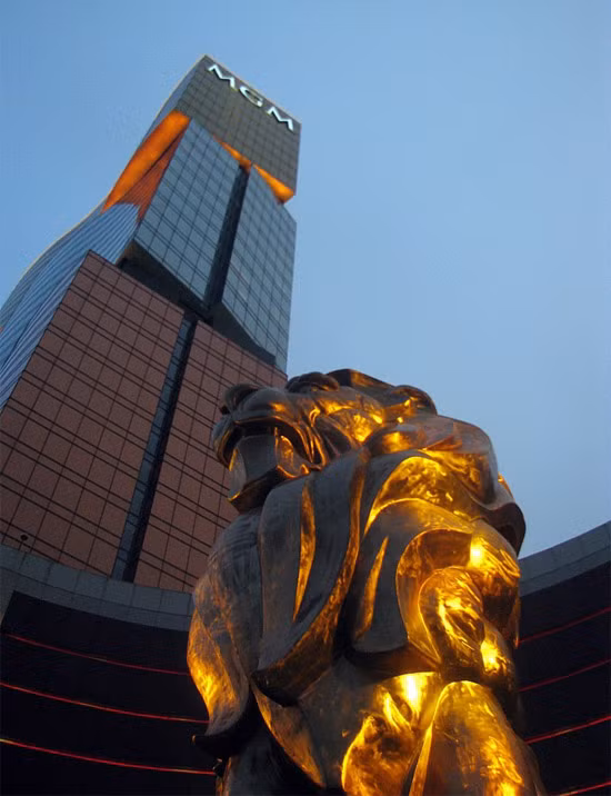 Cũng giống như hai sòng bạc Venetian và Sands, sòng bạc MGM nổi tiếng thế giới cũng đã đặt chân tới nơi này.