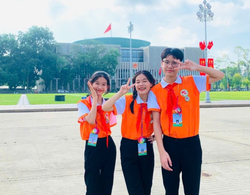 Mai Phương tích cực tham gia các hoạt động công tác Đội. Mai Phương tích cực tham gia các hoạt động công tác Đội.