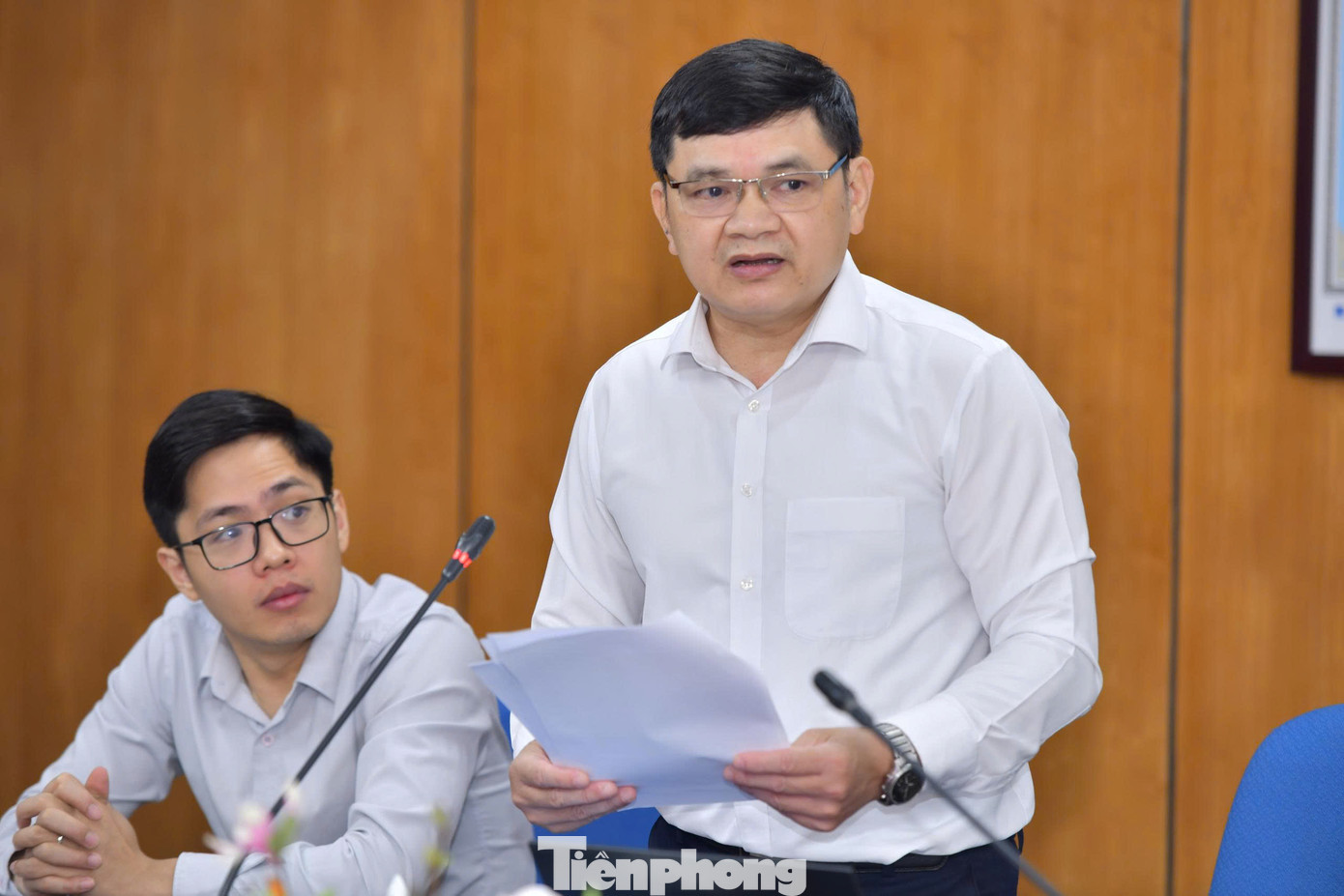 TS. Nguyễn Thứ Mười - Phó trưởng khoa Công tác thanh thiếu niên, Học viện Thanh thiếu niên Việt Nam chia sẻ tại hội thảo.