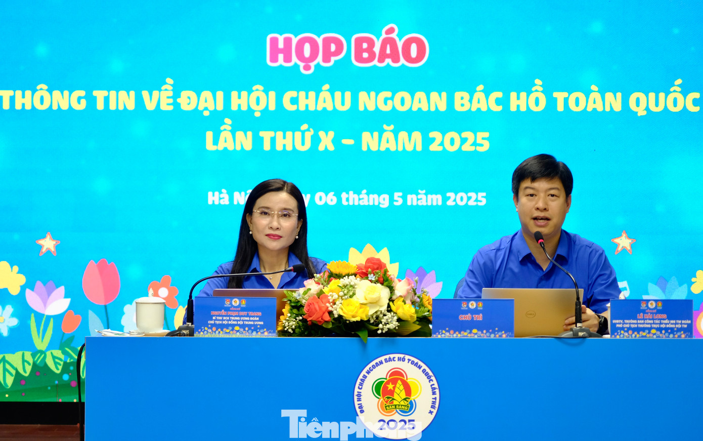 Chị Nguyễn Phạm Duy Trang - Bí thư T.Ư Đoàn, Chủ tịch Hội Đồng đội T.Ư; anh Lê Hải Long - Trưởng Ban Công tác Thiếu nhi T.Ư Đoàn, Phó Chủ tịch thường trực Hội đồng Đội T.Ư chủ trì buổi họp báo. Ảnh: Châu Linh Chị Nguyễn Phạm Duy Trang - Bí thư T.Ư Đoàn, Chủ tịch Hội Đồng đội T.Ư; anh Lê Hải Long - Trưởng Ban Công tác Thiếu nhi T.Ư Đoàn, Phó Chủ tịch thường trực Hội đồng Đội T.Ư chủ trì buổi họp báo. Ảnh: Châu Linh