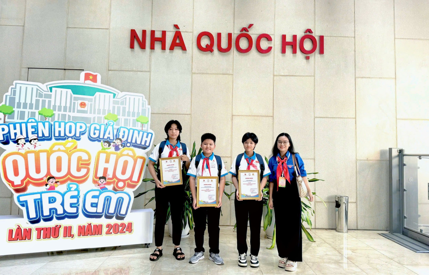 Bảo Thức là đại biểu tham dự Phiên họp giả định Quốc hội trẻ em lần thứ 2, năm 2024.
