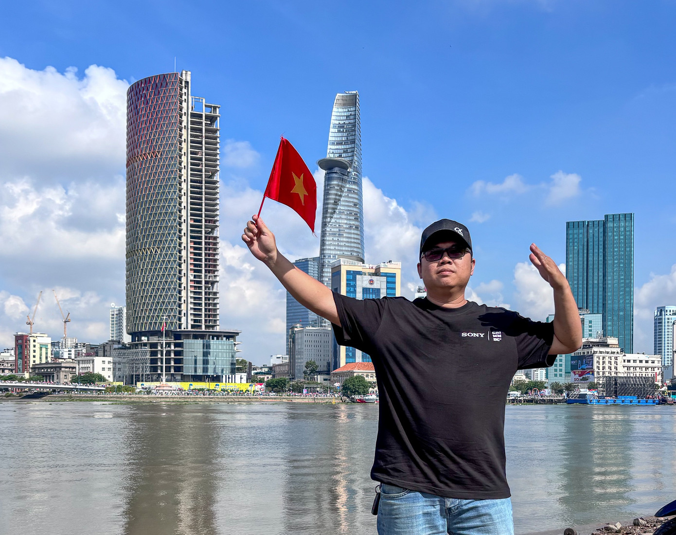 Anh Nguyễn Khánh Vũ Khoa - nhiếp ảnh gia tự do làm việc tại TPHCM.