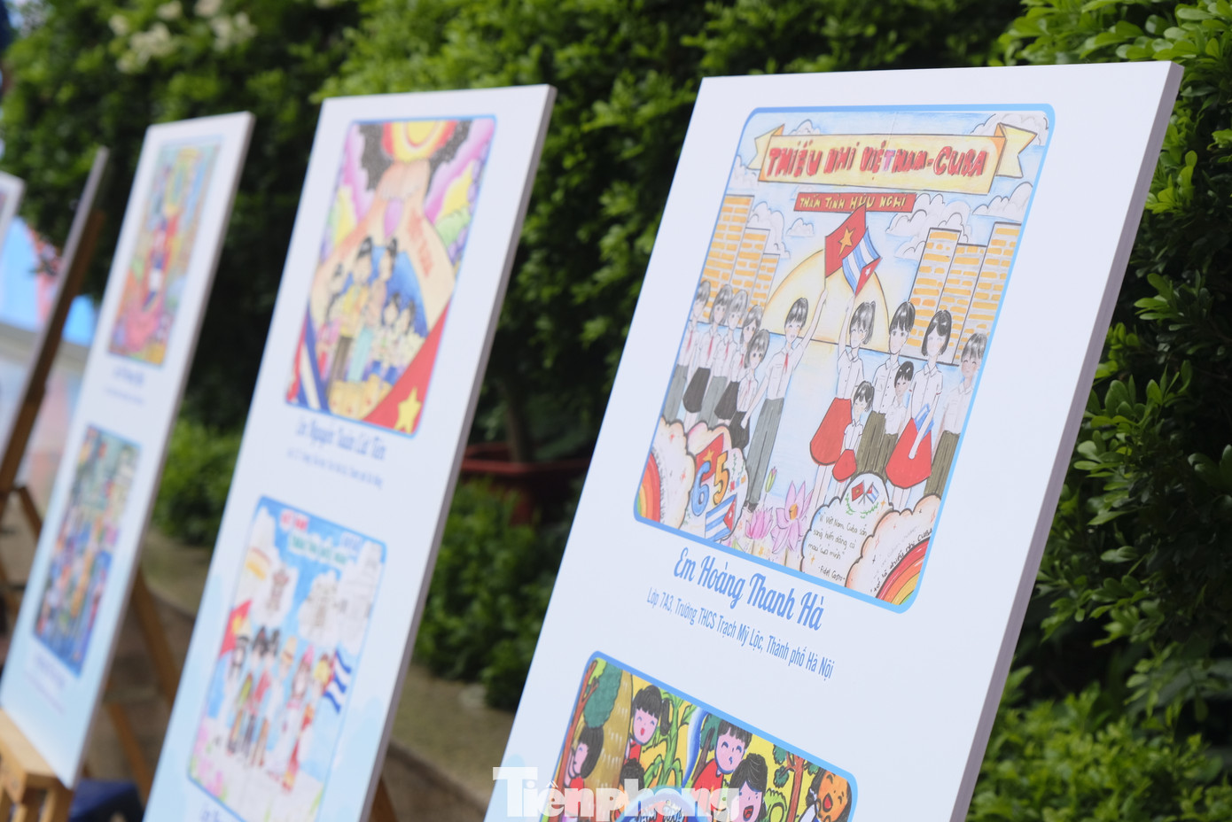 Các tác phẩm nổi bật được trưng bày tại Trường Tiểu học Việt Nam - Cuba. Ảnh: Châu Linh Các tác phẩm nổi bật được trưng bày tại Trường Tiểu học Việt Nam - Cuba. Ảnh: Châu Linh