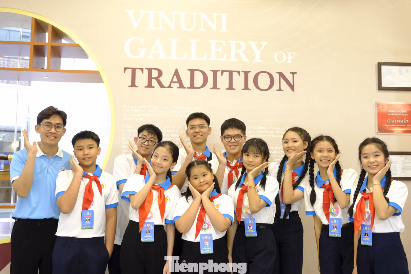Đại biểu thiếu nhi tham quan, trải nghiệm tại Đại học VinUni. Ảnh: Châu Linh