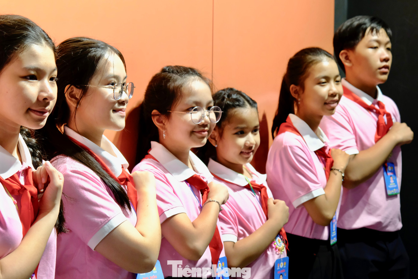 Thiếu nhi Việt Nam bày tỏ niềm tự hào khi được tham quan, tái hiện lại lịch sử hào hùng của dân tộc. Ảnh: Châu Linh Thiếu nhi Việt Nam bày tỏ niềm tự hào khi được tham quan, tái hiện lại lịch sử hào hùng của dân tộc. Ảnh: Châu Linh