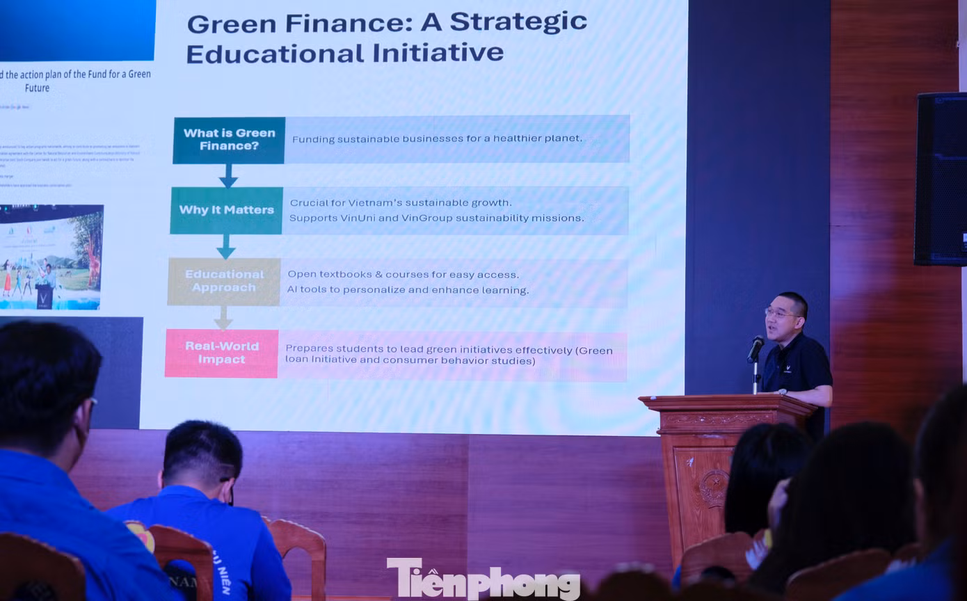 TS. Lê Duy Anh chia sẻ về giải pháp thúc đẩy tài chính xanh trong giáo dục.