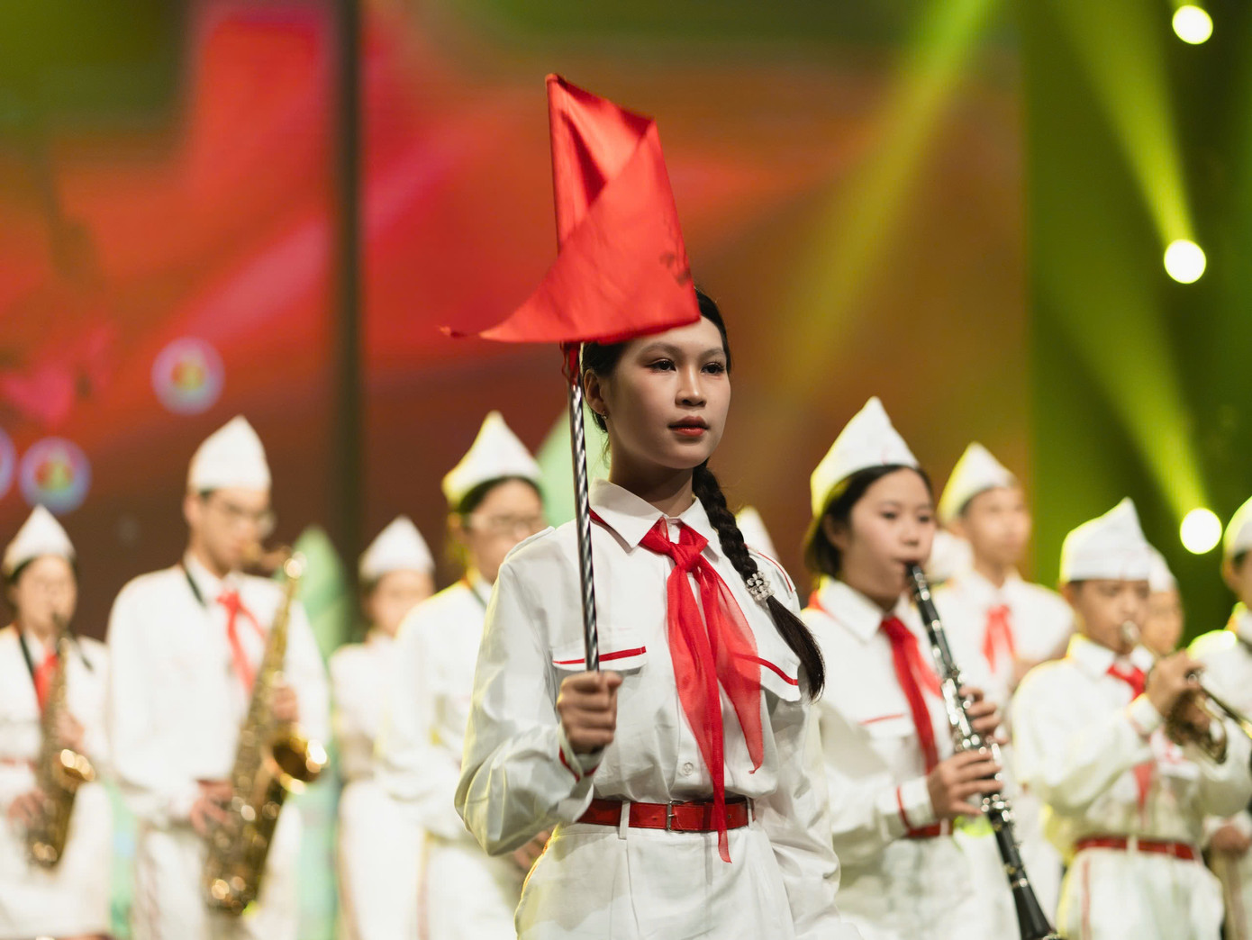 Các tiết mục văn nghệ đặc sắc đưa khán giả trở về với những giai điệu trong trẻo của một thời tuổi thơ.