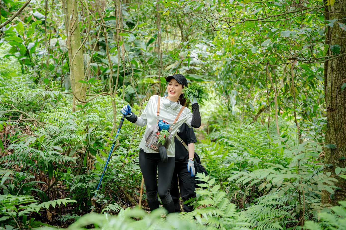 Thông qua trekking, nhiều bạn trẻ khám phá được thêm giới hạn của bản thân, học được cách cố gắng đạt mục tiêu và không bỏ cuộc. Ảnh: Hương Giang Vũ